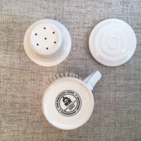 Teavana Fine Porcelain Cup with cover and infuser - Picture 3 of 3